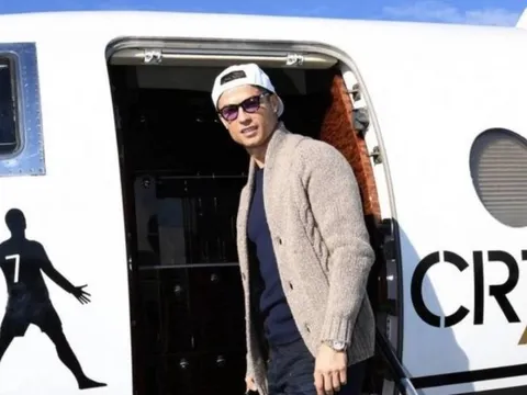 Ronaldo bán máy bay để đổi chiếc lớn hơn