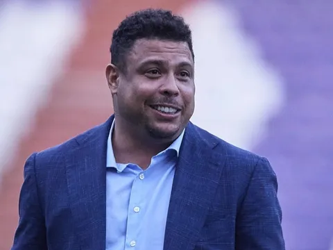 Ronaldo 'Béo' rao bán Valladolid
