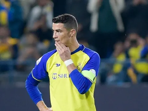 Ronaldo bị đối thủ giễu cợt
