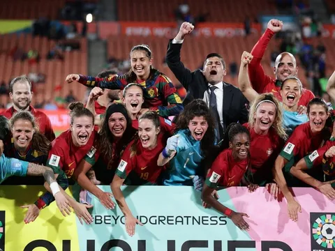 Ronaldo chúc mừng đối thủ của tuyển nữ Việt Nam ở World Cup 2023