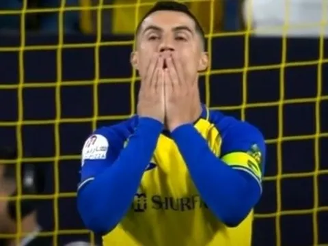 Ronaldo cùng đồng đội bị loại khỏi giải đấu cúp cuối cùng của mùa giải
