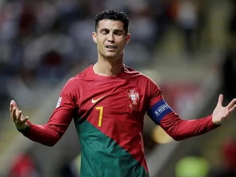 Ronaldo đang góp một tay kìm hãm Bồ Đào Nha