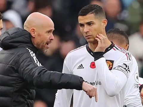 Ronaldo đến Ả Rập, Ten Hag phản ứng phũ phàng
