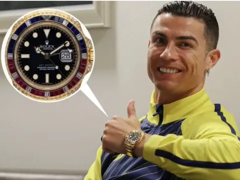 Ronaldo đeo đồng hồ Rolex trị giá 114.000 bảng