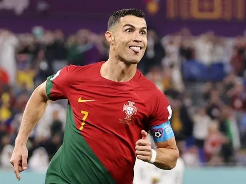 Ronaldo đi vào lịch sử, Bồ Đào Nha thắng ở trận cầu đỉnh cao