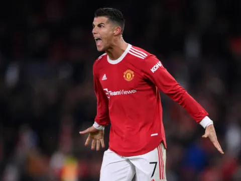 Ronaldo hé lộ điểm tựa giúp Man Utd lội ngược dòng trước Villarreal