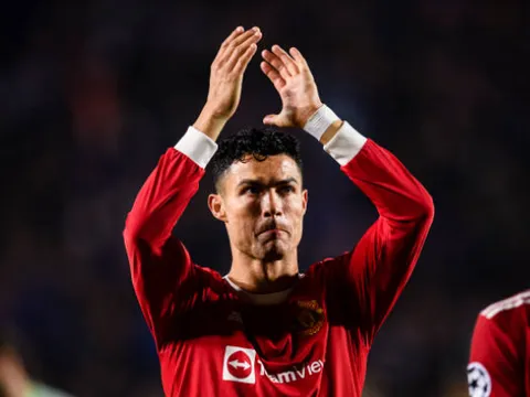 Ronaldo lập cú đúp danh hiệu tháng 10 của Man Utd