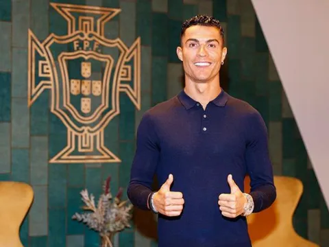 Ronaldo nói gì khi trở lại trong thành phần ĐT Bồ Đào Nha?