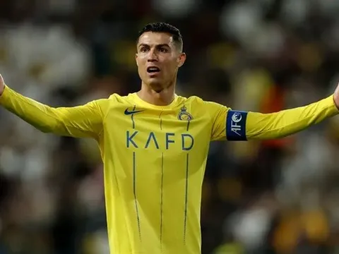 Ronaldo tiếp tục bị tra tấn