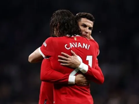 Ronaldo và Cavani phá vỡ kỷ lục 11 năm của Premier League