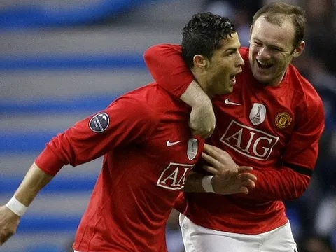 Rooney: “Ronaldo chỉ muốn ghi bàn chứ không vì đồng đội”