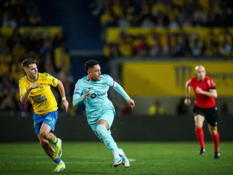 Xavi nói thẳng về màn ra mắt của tân binh