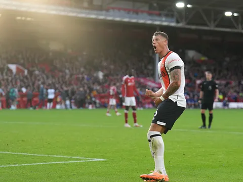 Ross Barkley đã trở lại