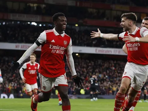 'Chích chòe' là thuốc thử liều cao của Arsenal