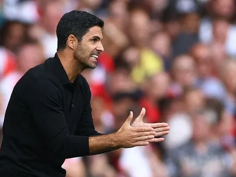 "Arteta tự làm khó mình khi tỏ ra quá thông minh"