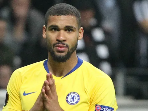 Rio Ferdinand so sánh sao Chelsea với Yaya Toure