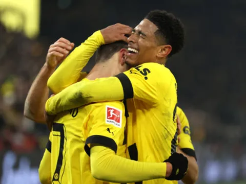 Rượt đuổi kịch tính, Dortmund giành chiến thắng trong trận cầu 7 bàn