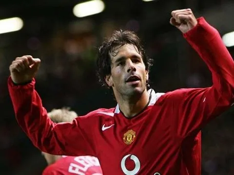 Arteta phản ứng khi Van Nistelrooy trở lại Emirates