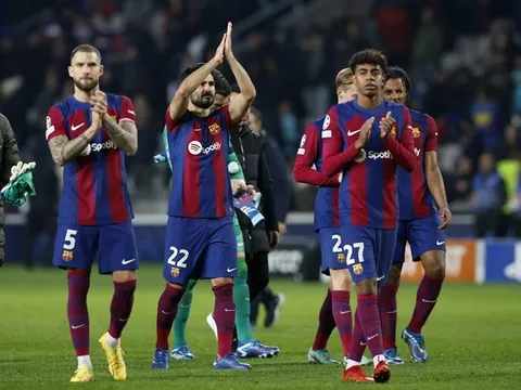 Thi đấu trồi sụt, Barcelona vẫn được định giá "khủng"