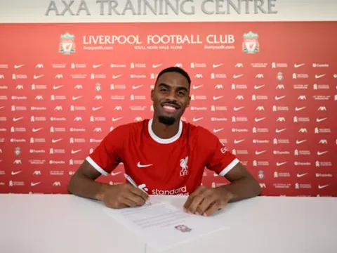 Klopp: "Cậu ấy là một tài năng đặc biệt"