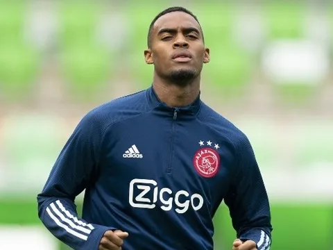 Phản ứng của Gravenberch trước sự quan tâm của Liverpool