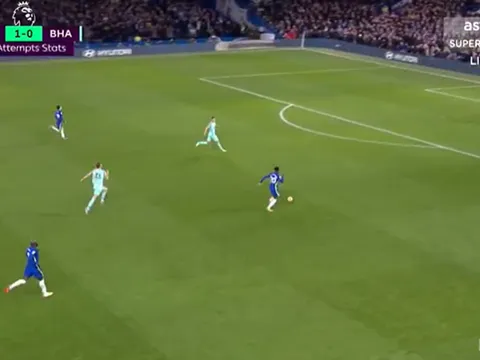 Sao Chelsea bị chỉ trích vì bỏ lỡ cơ hội