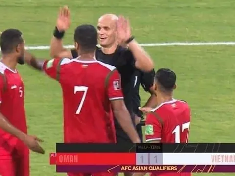 CĐV Đông Nam Á: 'Việt Nam còn phải chống lại VAR và trọng tài'
