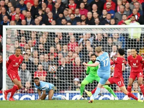 Sau trận Liverpool 2-2 Man City, ứng cử viên vô địch lộ diện