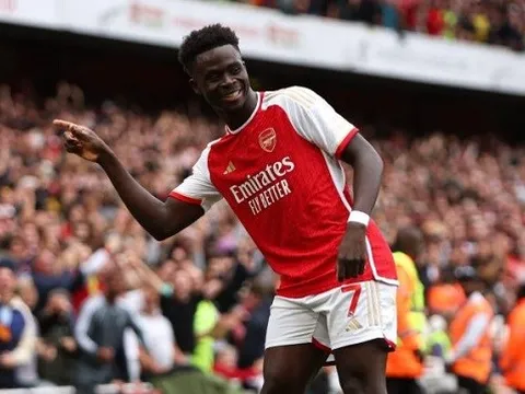 Bukayo Saka: Chàng Dani Rojas gieo sự sống trên chấm 11m cho Arsenal