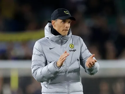 Chelsea khó chịu với HLV Tuchel