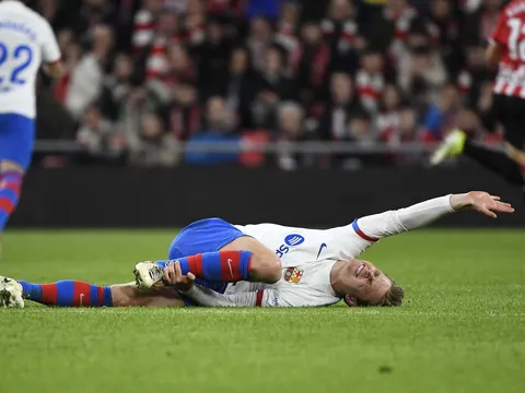 Hai cú sốc liên tiếp ập tới Barcelona