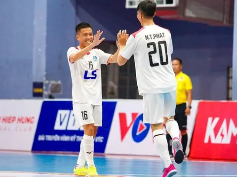 Thái Sơn Nam giữ vững ngôi đầu sau 11 vòng đấu, Sahako bám sát quyết liệt