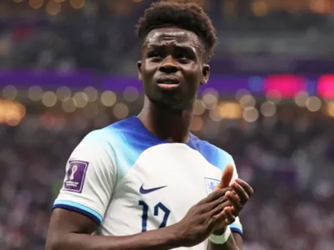 "Saka cần một chút hung hăng, máu lửa hơn"