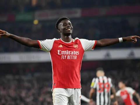 Shearer thừa nhận Newcastle không thể cản máy chạy của Arsenal
