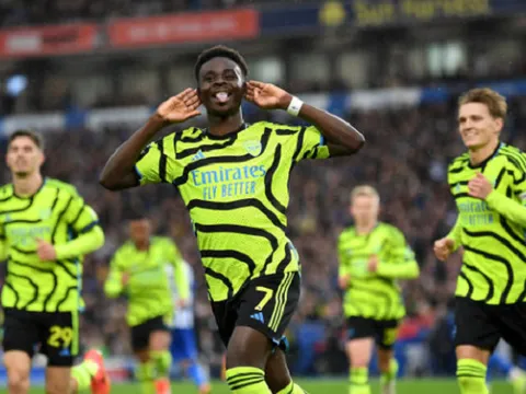 Thắng giòn giã Brighton, Arsenal gửi lời tuyên chiến đến Hùm xám
