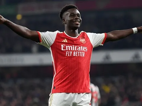 Saka cho Ferdinand sáng mắt ra