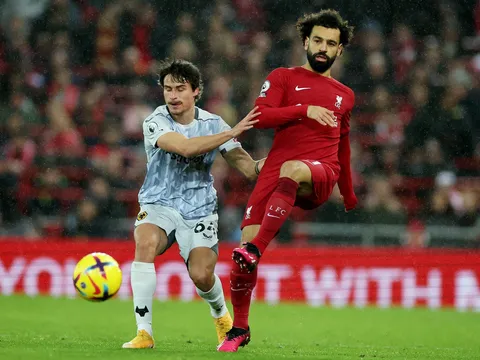 Barcelona tăm tia trụ cột Liverpool