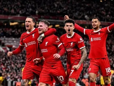 Salah tỏ thái độ, HLV Klopp không bận tâm