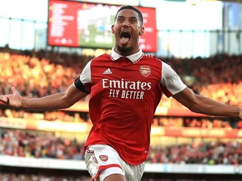Sao Arsenal xứng đáng thay Varane