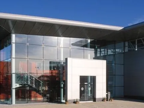 4 cầu thủ nhiễm Covid-19, Man Utd vẫn ra quyết định mạo hiểm