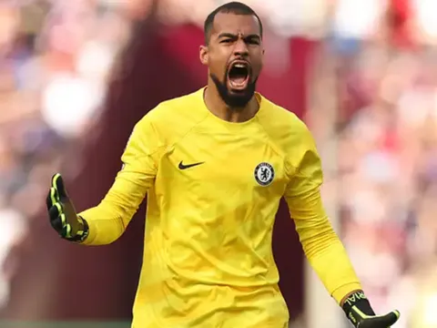 Chelsea muốn "phế truất" Robert Sanchez