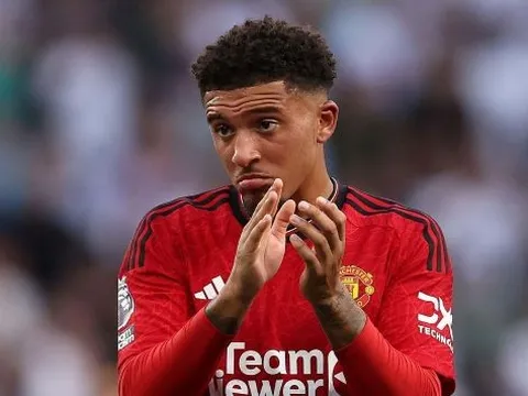 Sancho tiến thêm một bước ra khỏi Man Utd