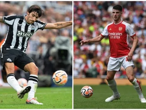 Sandro Tonali so kè cùng Declan Rice