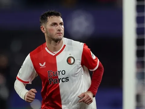 "Cậu ấy không phải là cầu thủ có thể chơi ở Man United hay Man City"