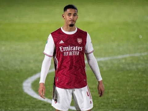 Sao Arsenal: "1 cú tát nhẹ để tôi biết rằng: 'Cậu không là ai cả!'"