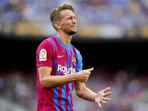 De Jong chơi tệ, Suarez thốt lên hốt hoảng