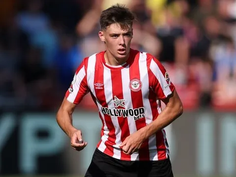 Sao Brentford khiến 2 ông lớn Manchester đại chiến