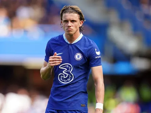 Sao Chelsea được khuyên thay đổi suy nghĩ