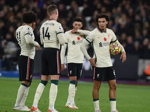 Sao Liverpool chấn chỉnh toàn đội trước cuộc đối đầu với Arsenal