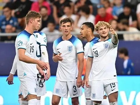 Sao Liverpool độc diễn giữa sân, U21 Anh thể hiện sự hủy diệt